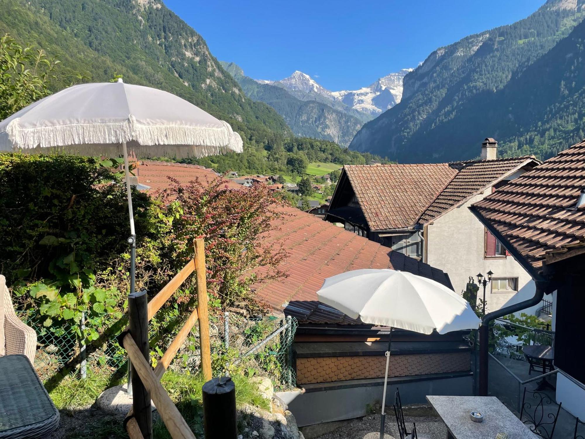 Charming Alpine Retreat By Apartments Capricorn Gsteigwiler Luaran gambar