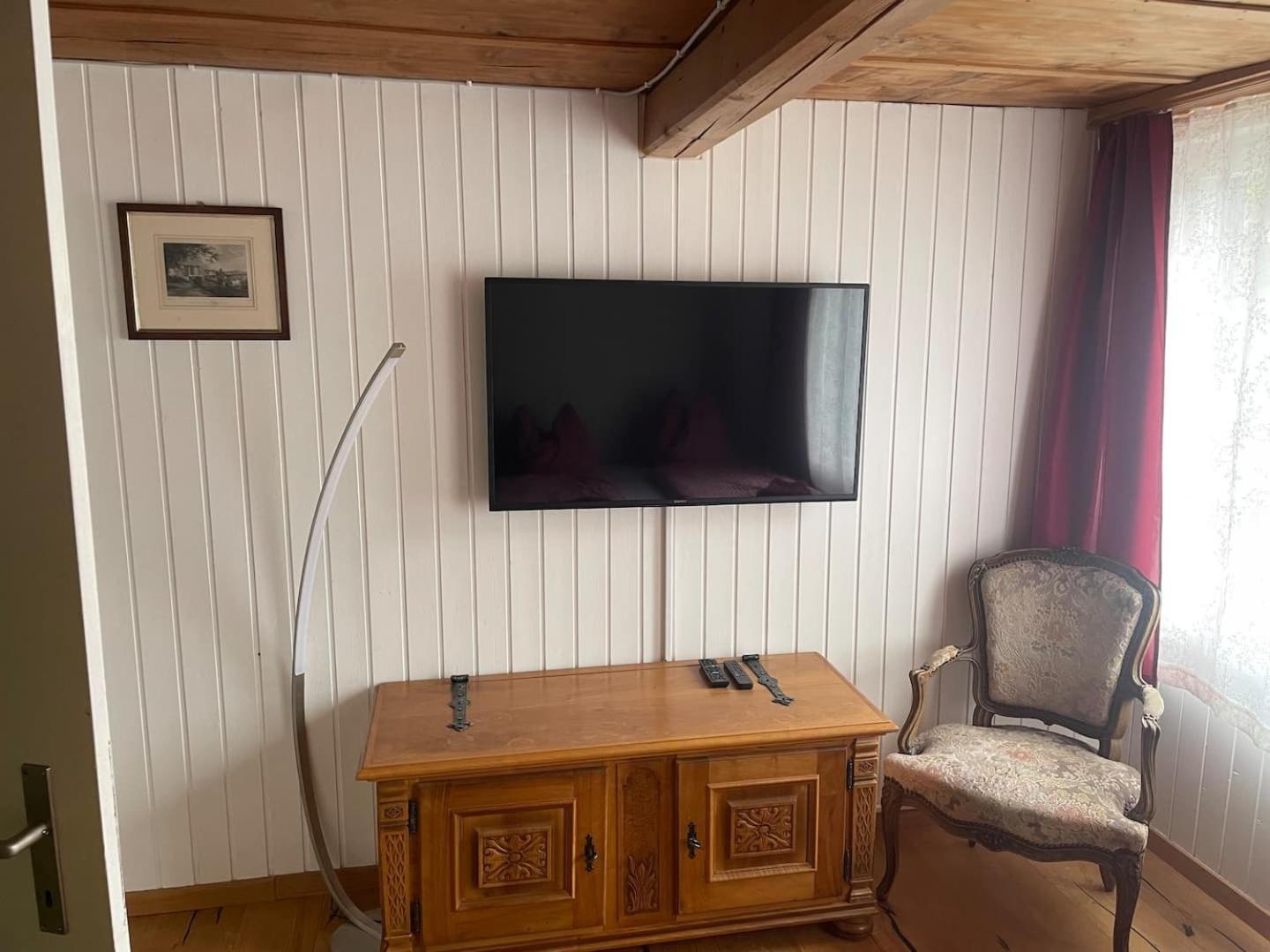 Charming Alpine Retreat By Apartments Capricorn Gsteigwiler Luaran gambar