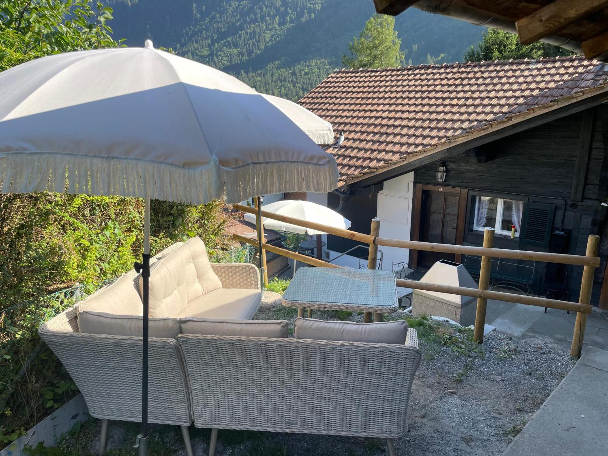 Charming Alpine Retreat By Apartments Capricorn Gsteigwiler Luaran gambar